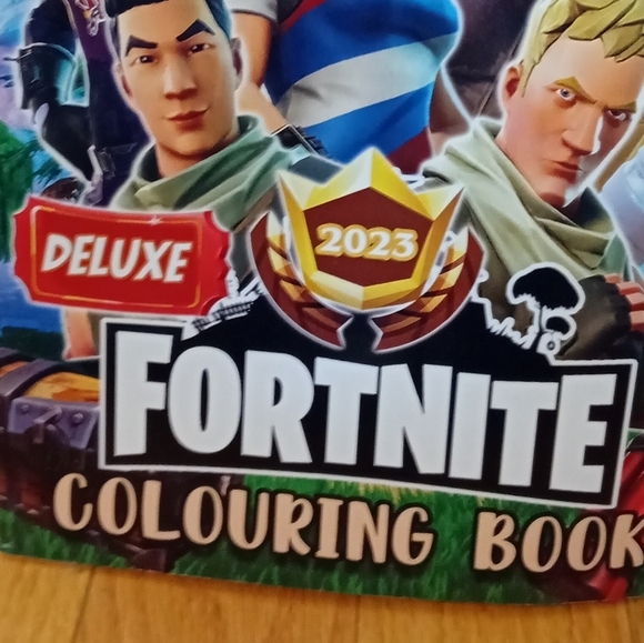 New  Unused Kids Teens Deluxe Fortnite Colouring‎ Book 100+ Pages To Color - Picture 4 of 9